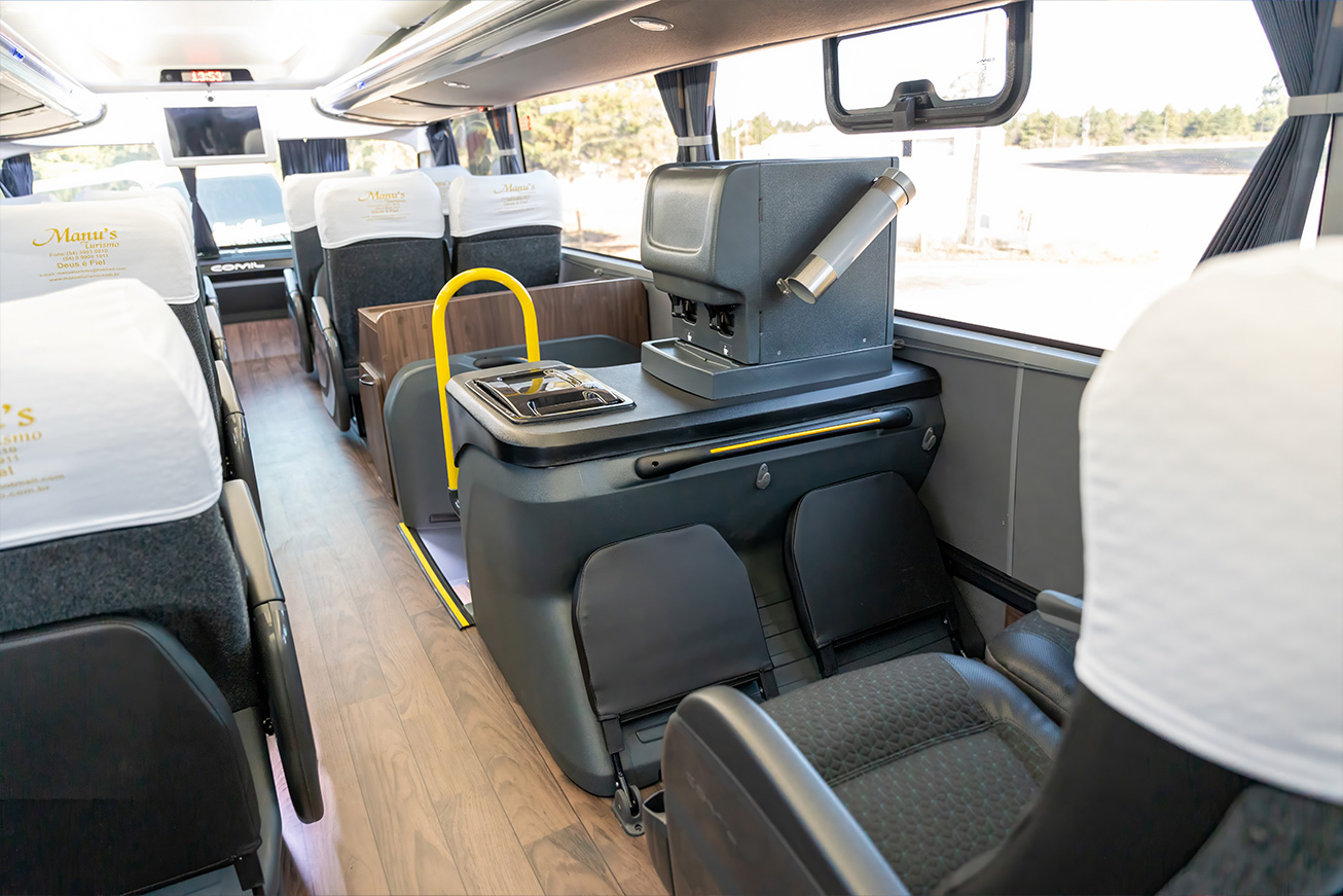 Foto Ônibus DD Semi Leito 24910 - 52 lugares